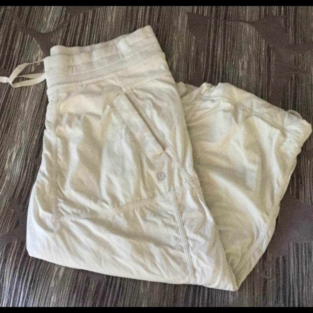 Lululemon lined studio dance crops (off-white).